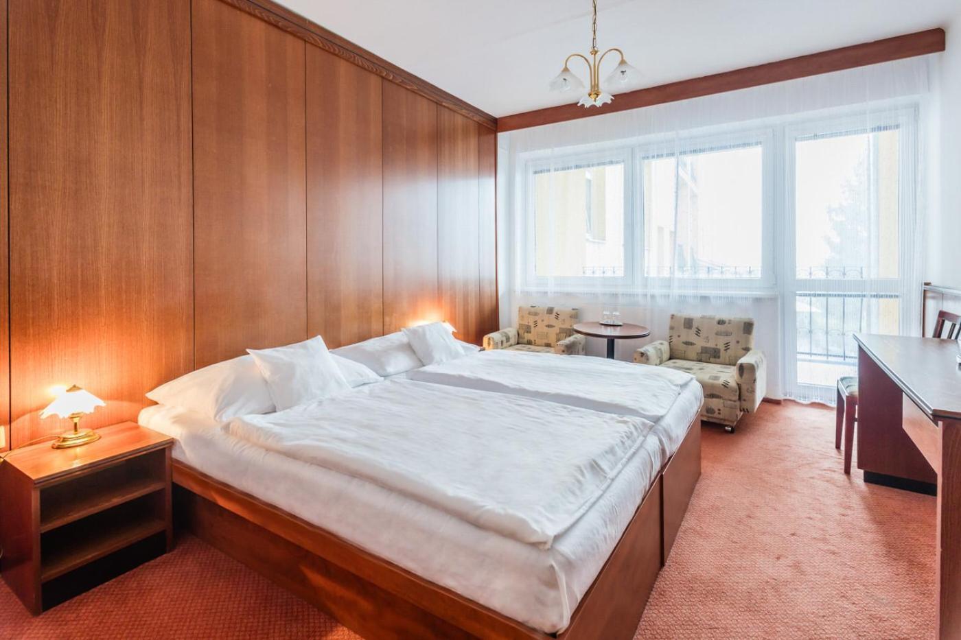 Lazensky A Wellness Hotel Nivamare Luhacovice Room photo